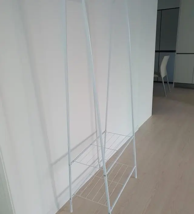 [네이버브랜드스토어 리뷰] 보내주신 도구로 만드는데 10분정도 소요된듯하고 워낙 제품자체가 가벼워서 엄청 견고