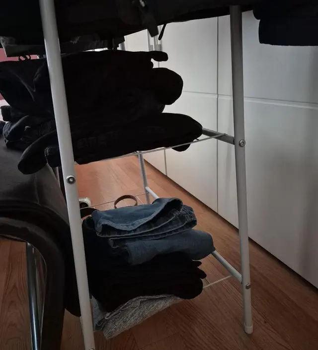 [네이버브랜드스토어 리뷰] 견고함. 아래쪽 바지 수납 가능.
