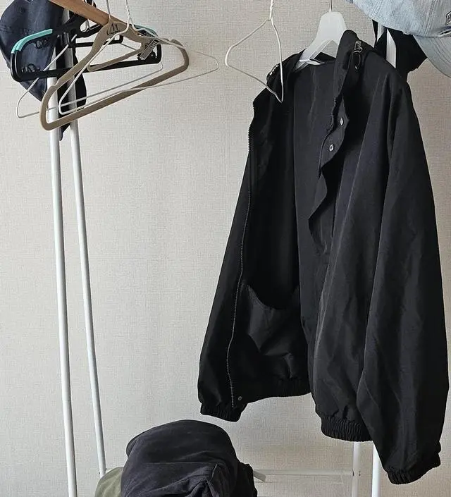 [네이버브랜드스토어 리뷰] 입던옷 걸 행거가 필요했는데 좋아요~