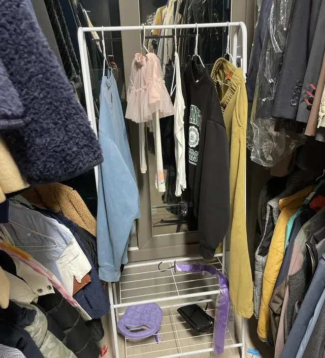 [네이버브랜드스토어 리뷰] 작은 행거가 필요해 주문했는데 잘 사용하고 있어요