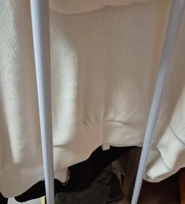 [네이버브랜드스토어 리뷰] 아이들방에 간단히 외투  걸어놓기도 좋고 아래 몇가지 옷도 올릴수 있어 너무 만족합니