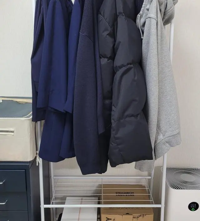 [네이버브랜드스토어 리뷰] 옷장이있긴하지만 자주쓰는옷이나 걸어서 냄새빼거싶은 옷같은걸 걸어두고잘사용중이예