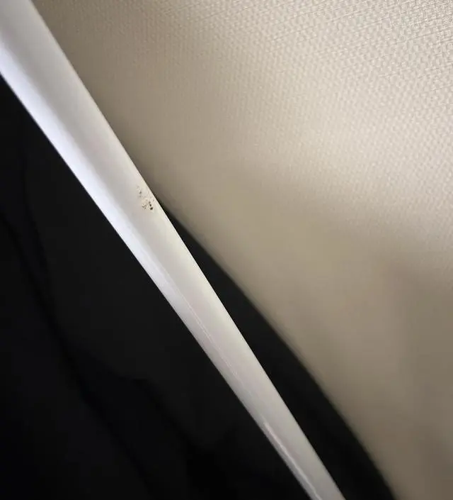 [네이버브랜드스토어 리뷰] 조립 간단하고 무게가 가벼워서 중간에 위치 조정하기 쉬웠어요 아래부분은 선반으로 활