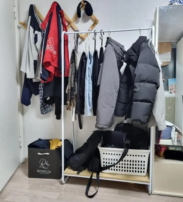 [네이버브랜드스토어 리뷰] 튼튼하고 좋아요 나사박는게 힘들은..만큼 튼튼하게 만든듯요