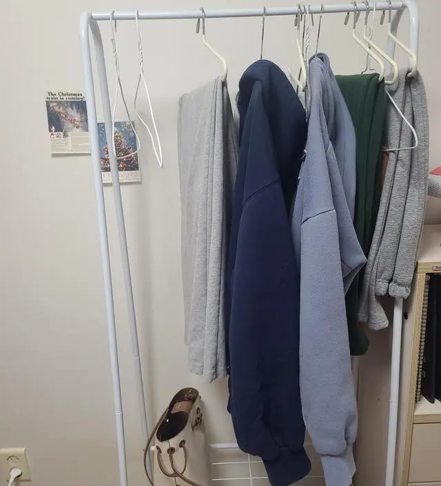 [네이버브랜드스토어 리뷰] 아이 방에 맞는 사이즈 찾다가 딱맞는 걸로 구입해서 사용중입니다.
