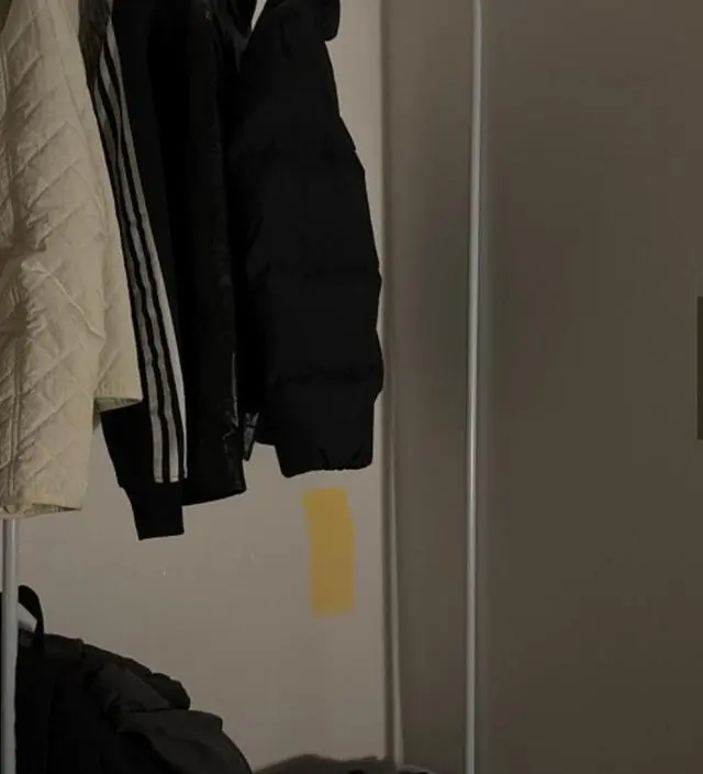 [네이버브랜드스토어 리뷰] 한달 사용해봤는데 좋아용 옷을 많이 걸어보진 않았는데 딱히 거슬리는 점도 없고 청소