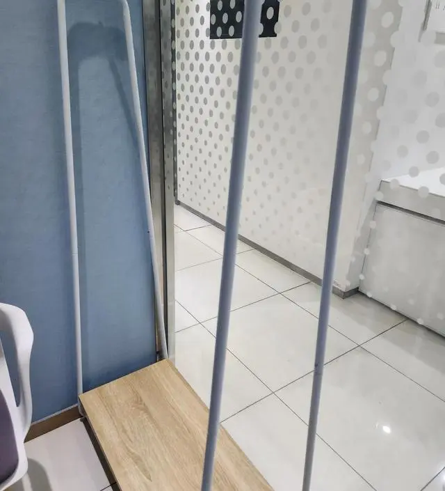 [네이버브랜드스토어 리뷰] 조립어렵지않고 여자둘이서 간단히 할수있어 금방했어요~설치하고나니 너무 이쁘네요