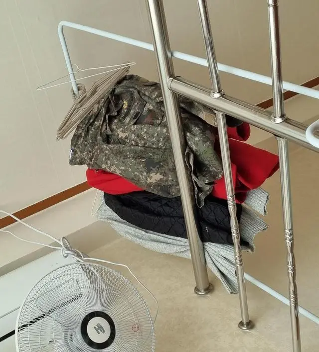 [네이버브랜드스토어 리뷰] 생각보다 공간 차지도 적고 옷도 많이 널수 있어 좋습니다