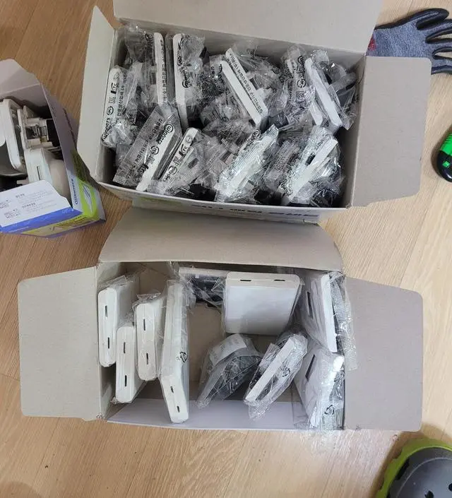 [네이버브랜드스토어 리뷰] 검은색 주문후 희색으로 또 주문했어요
