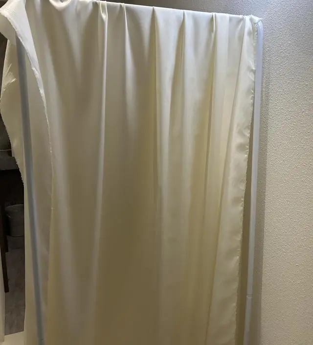 [네이버브랜드스토어 리뷰] 가림막으로 쓰고 있는데 적절하게 너무 잘 사용하고있습니다! 행거로도 다음에 사서 사