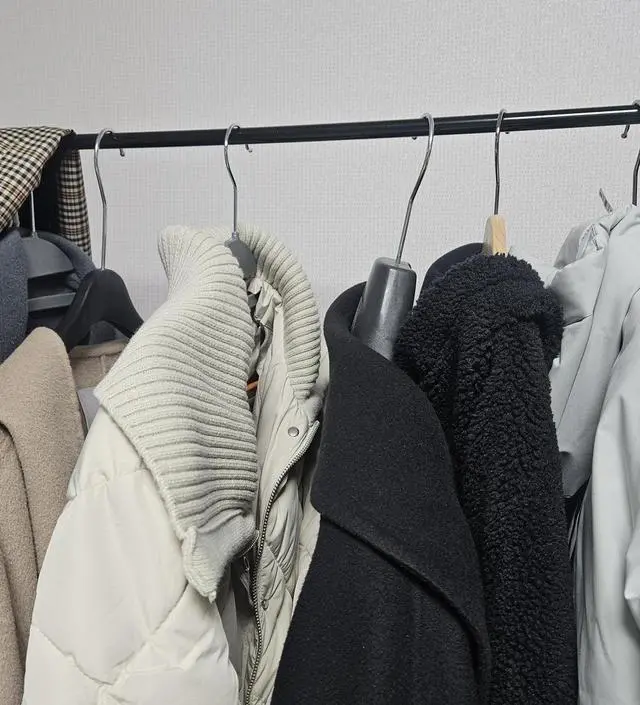 [네이버브랜드스토어 리뷰] 진짜 너무 편합니다!!!!! 헹거 필요했는데.사이즈도 좋고 너무 좋아요 ㅎㅎ