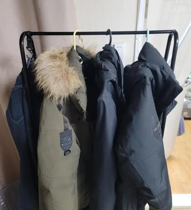 [네이버브랜드스토어 리뷰] 좁은공간에 설치해서 잘 쓰고 있네요.
