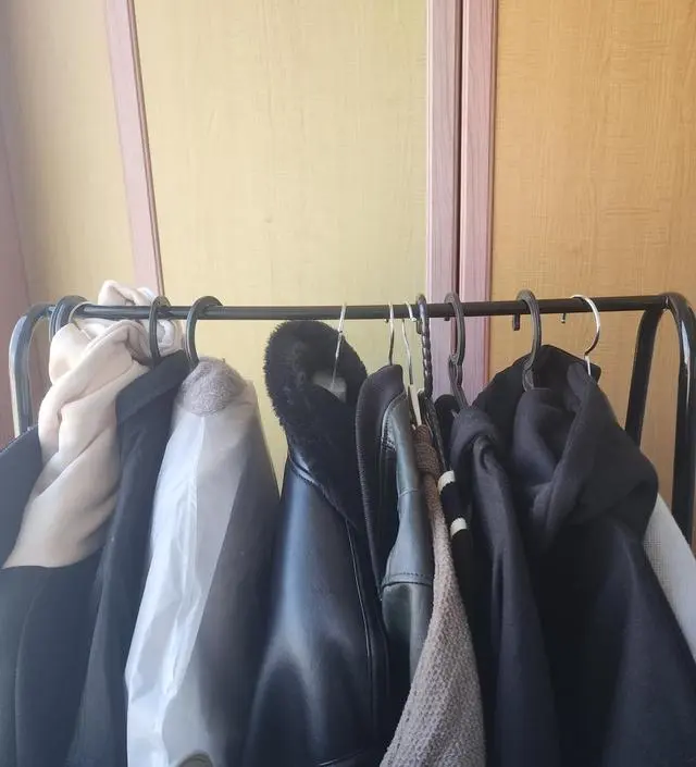 [네이버브랜드스토어 리뷰] 겨울잠바가 자리차지를 많이 해서 구매해봤는데 좋아요