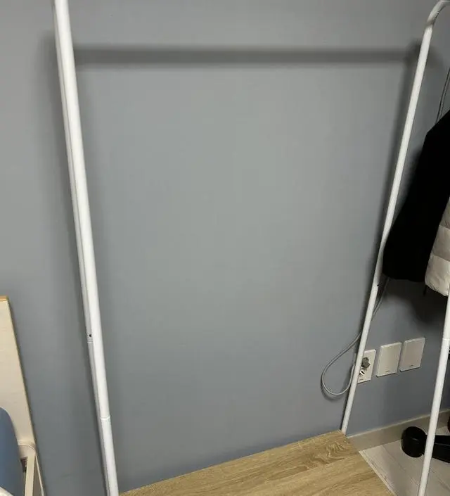 [네이버브랜드스토어 리뷰] 자녀방에 겨울옷 걸어놓는 용도로 구매했습니다. 
