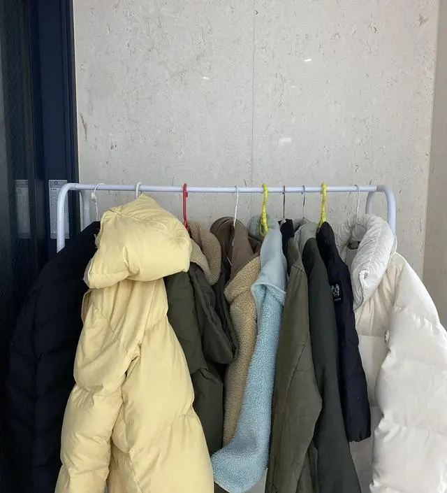 [네이버브랜드스토어 리뷰] 현관 앞에 겉옷 벗고 걸기 딱 좋아요!