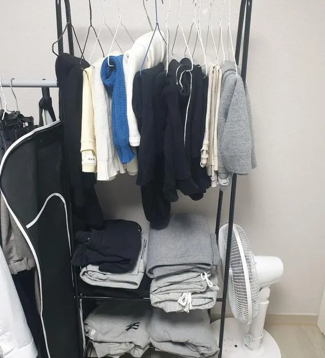 [네이버브랜드스토어 리뷰] 필요한 사이즈라 구입했어요. 아주 튼튼하지는 않지만 그래도 약한편도 아니예요. 겨울