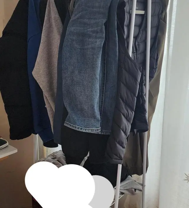 [네이버브랜드스토어 리뷰] 가볍지만 생각보다 튼튼하고 내일입을옷 걸어두니 편해요