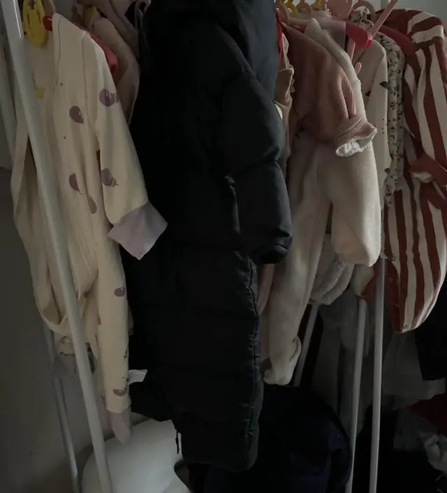 [네이버브랜드스토어 리뷰] 아기 옷 걸려고 샀어요 조립도 여자인 제가했는데 쉬웠고 견고해서 좋아요