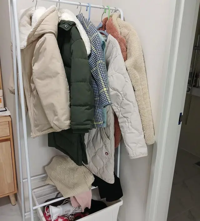 [네이버브랜드스토어 리뷰] 솔직히 튼튼하다고 못하겠네요ㆍ하지만 가격대비 쓸만하고 이러저리 옮겨다니지만 않는