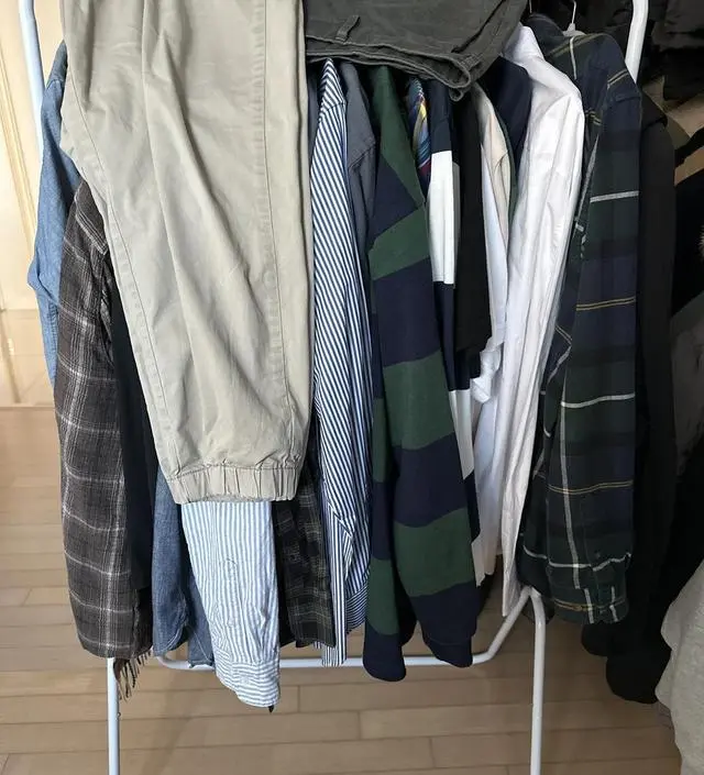 [네이버브랜드스토어 리뷰] 드레스룸에 여분 옷 거는 곳이 좁아서 고민이었는데 문제가 해결되었네요