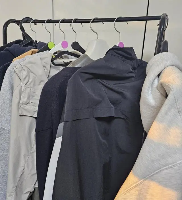 [네이버브랜드스토어 리뷰] 아들방에 넣어주었습니다
