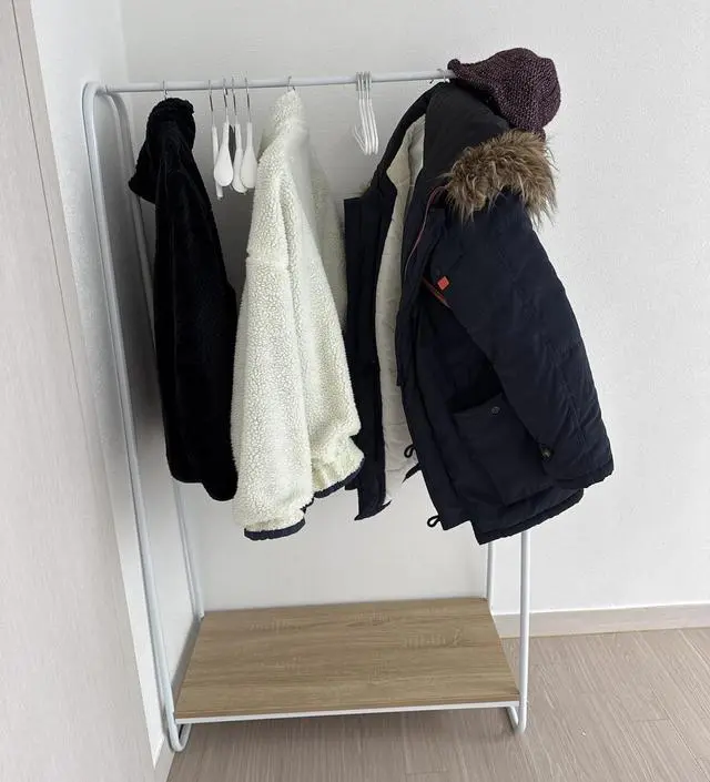 [네이버브랜드스토어 리뷰] 자취할때 썼던 선반까지 세트로 있던 구성이 사라져서 행거만 있는걸로 구입했어요 역시