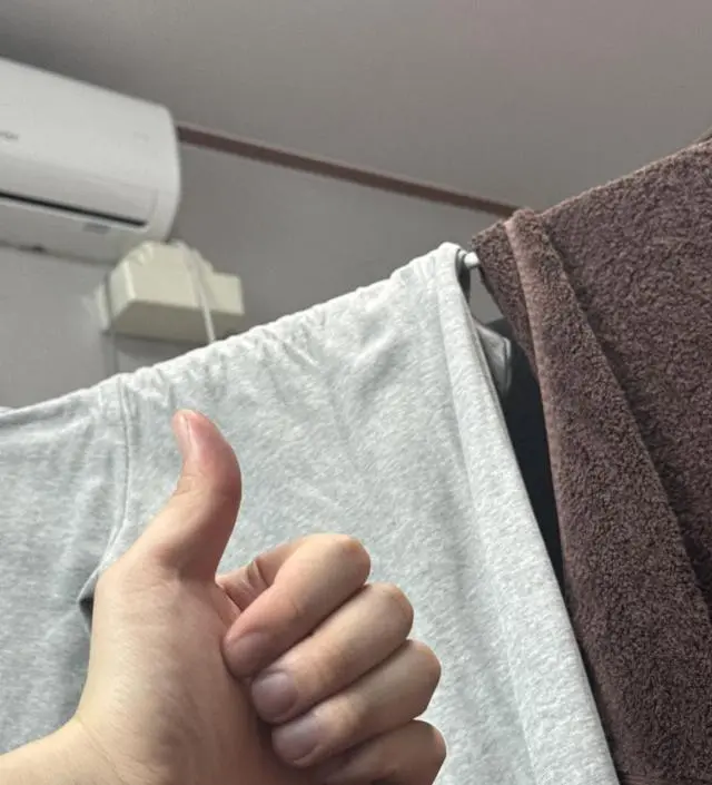 [네이버브랜드스토어 리뷰] 조립이 조금 귀찮고 나사가 끝까지 돌리면 헛돌긴하는데 그래도 다 조립하면 꽤나 견고