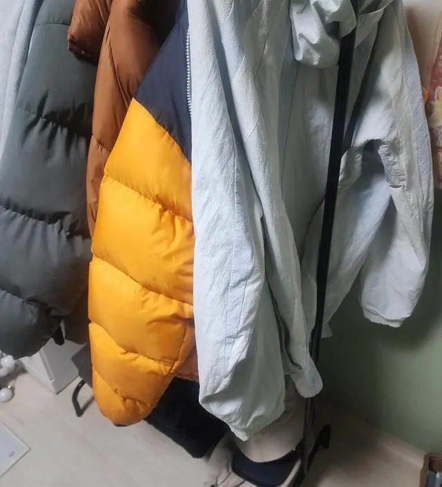 [네이버브랜드스토어 리뷰] 나름 견고하고 심플해서 조립도 매우 쉬웠네요 가볍고 좋아요