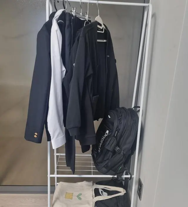 [네이버브랜드스토어 리뷰] 아이방 옷장이 마땅치않아 구입했는데, 좁은공간에 잘들어가서 공간차지도 않고, 옷도 