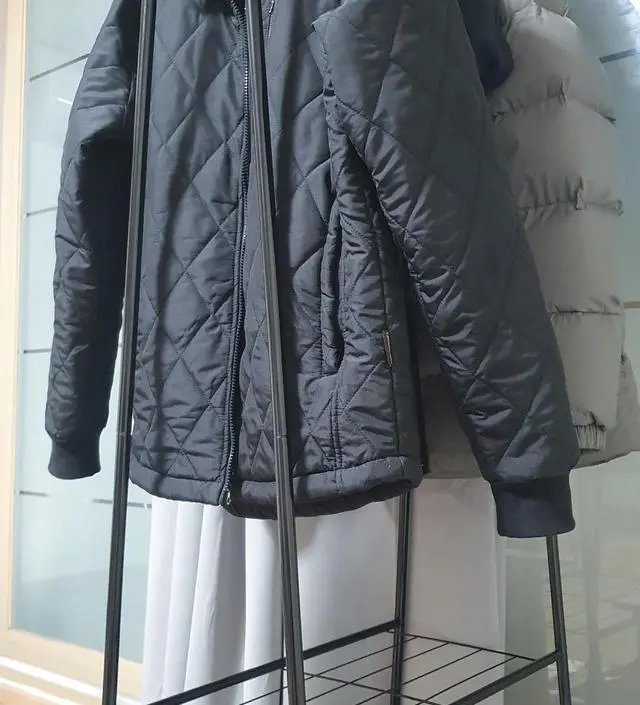 [네이버브랜드스토어 리뷰] 선반이 있어서 물건 보관하기도 좋습니다