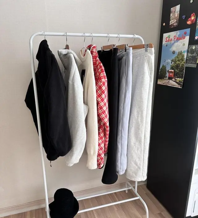 [네이버브랜드스토어 리뷰] 봉도 얇고 흔들흔들 많이 약해요 
