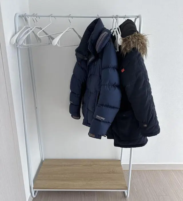 [네이버브랜드스토어 리뷰] 외출용 옷을 걸어둘 행거가 필요했는데 딱좋아요