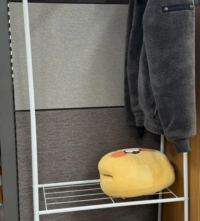 새로운 직원와서 똑같은걸로 구매했습니다 ! 이뻐요
