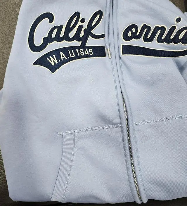 【韓国 WHO.A.U】Signature Patch Hood Zip-up(Colorblock) Signature Patch Hood Zip-up(Colorblock) - 후아유닷컴