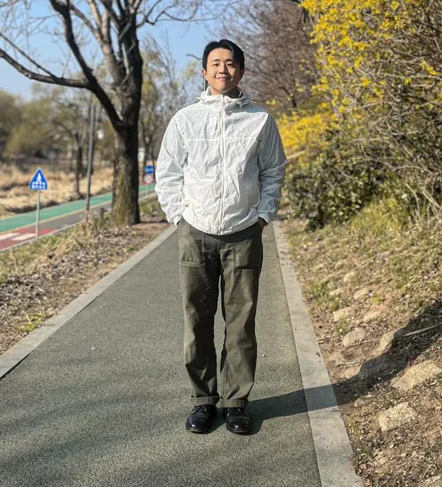 Steve Packable Windbreaker - 후아유닷컴